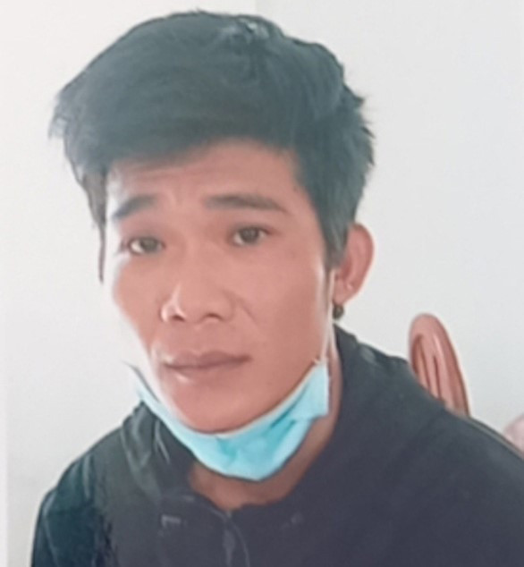  Đầu thú sau 4 năm làm bé gái sinh con: Công an huyện Duyên Hải, tỉnh Trà Vinh khởi tố bị can và thi hành lệnh bắt tạm giam Phan Văn Tùng (27 tuổi) điều tra về hành vi "giao cấu với người từ đủ 13 tuổi đến dưới 16 tuổi". Đầu năm 2017, Tùng và N. (14 tuổi) nảy sinh tình cảm. háng 3/2017, Tùng đưa bạn gái đi chơi và thực hiện hành vi giao cấu. Đến ngày 20/12/2017, N. sinh con, còn Tùng bỏ trốn khỏi địa phương. Tháng 10/2021, Tùng đi đầu thú.