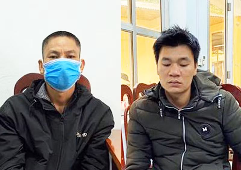  Vận chuyển 3 bánh heroin: Công an huyện Hạ Lang, tỉnh Cao Bằng vừa bắt quả tang 2 đối tượng Nông Văn Hướng và Nông Ích Thạch vận chuyển 3 bánh heroin, 18 chiếc móng động vật mang theo ngụy trang.