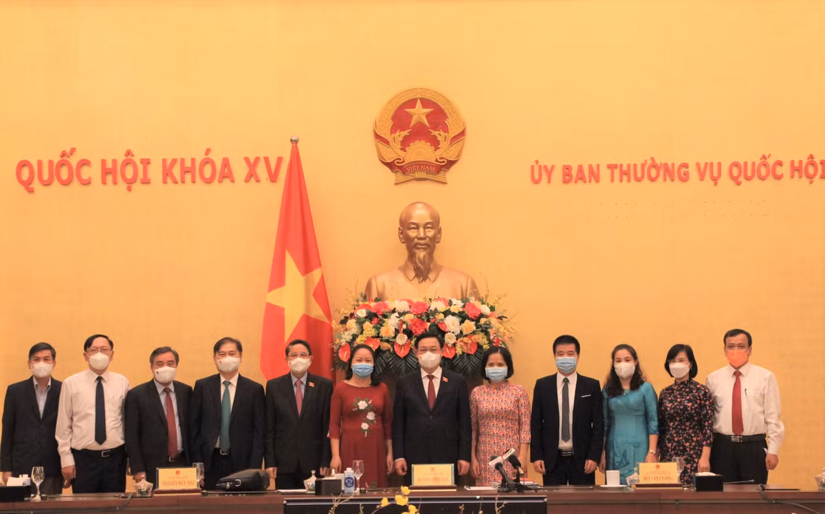 Chu tich Quoc hoi: “Doanh nhan, doanh nghiep phat huy tinh than dan toc“-Hinh-7