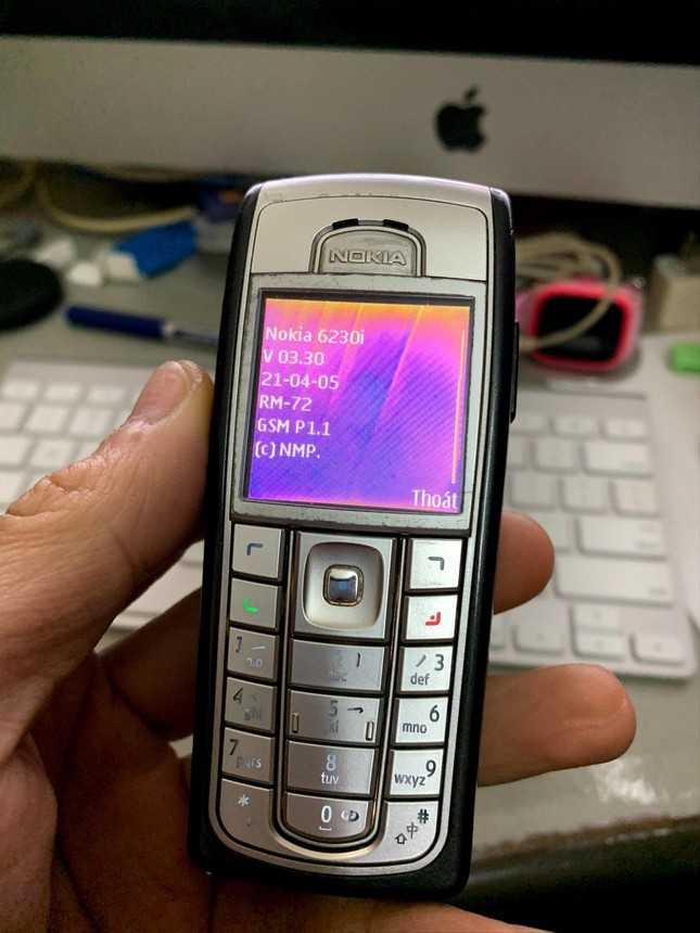 Tắt sóng 2G, điện thoại 'cục gạch' hết thời Tat song 2G, dien thoai 'cuc gach' het thoi