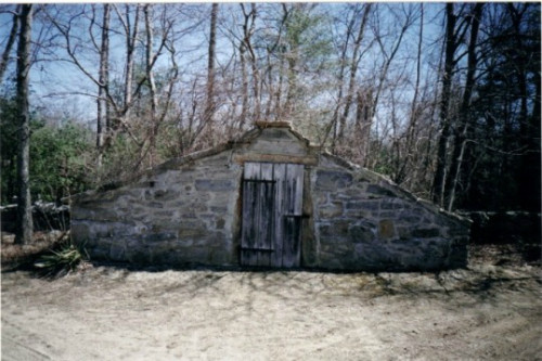 Theo quan điểm này, ma cà rồng sẽ đến bên giường người bệnh vào mỗi buổi đêm và dần hút cạn sinh khí cho đến khi nạn nhân tắt thở.