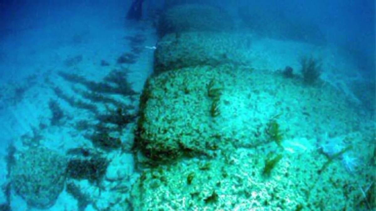 Do đó, "Đường Bimini" dưới đáy biển được tạo ra như thế nào, mục đích là gì trở thành bí ẩn lớn. Trong khi giới khoa học chưa tìm ra lời giải chính xác thì một giả thuyết suy đoán nó có thể là công trình của người ngoài hành tinh.