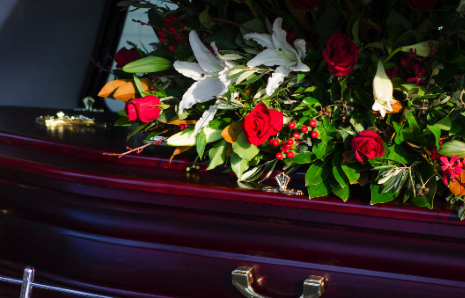 Callum sống ở thủ đô Wellington của New Zealand trong khi bố mẹ sinh sống ở Christchurch - thành phố lớn nhất ở South Island, New Zealand.