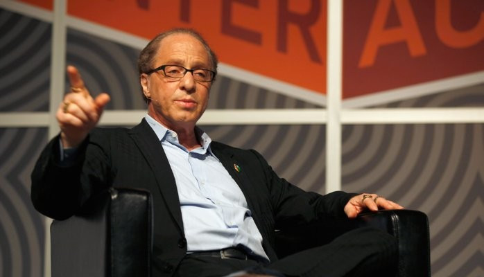 Trong số những tiên đoán chuẩn xác, nổi tiếng là việc vào năm 1990, ông Kurzweil dự đoán kỳ thủ cờ vua giỏi nhất thế giới sẽ bị đánh bại một chiếc máy tính vào năm 2000.