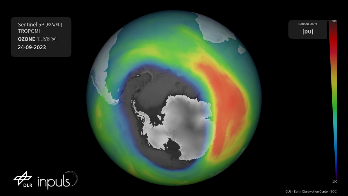 Tầng ozone là một dải khí quyển của Trái Đất nằm ở độ cao 15 - 30 km so với mặt đất. Đây là nơi có nồng độ ozone (một loại phân tử oxy có ba nguyên tử thay vì hai) cao.