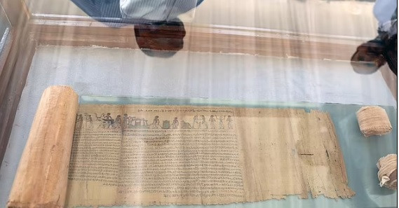 Bộ Du lịch và Cổ vật Ai Cập và Hội đồng Cổ vật Tối cao (SCA) cho hay nghĩa địa cổ xưa này là nơi tồn tại một số lượng lớn các ngôi mộ được làm từ đá. Tại đây, họ đã có hàng trăm phát hiện khảo cổ quan trọng.