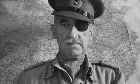 Vào ngày 11/10/1899, căng thẳng giữa Hà Lan và Anh ở Nam Phi bùng phát dẫn tới Chiến tranh Boer lần thứ hai nổ ra. Trong bối cảnh đó, ông Wiart dùng tên giả, khai man cho đủ tuổi và bỏ học để gia nhập quân đội Anh. Sau khi bị thương nặng ở bụng, ông Wiart được đưa về Anh.