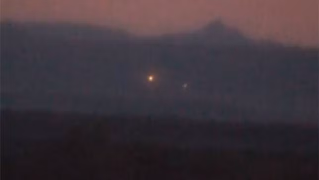 Ly kỳ hơn, một giả thuyết cho rằng, ánh sáng bí ẩn xuất hiện ở Marfa có thể liên quan đến UFO của người ngoài hành tinh.