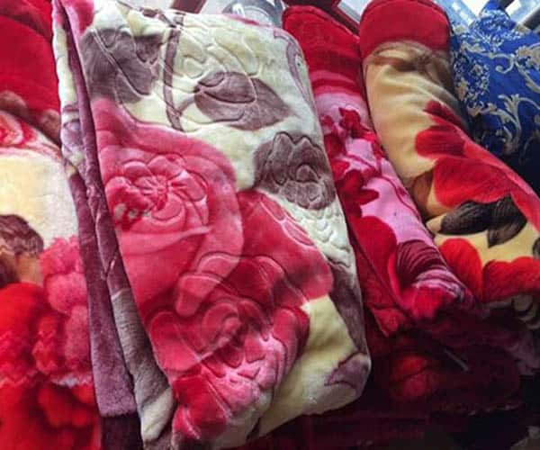 Giữ lại chiếc chăn bông có nghĩa là giữ cả đời. Nếu đốt chăn bông sau khi một người qua đời thì được cho là đốt "một kiếp người". Khi đó, gia đình sẽ gặp chuyện xui xẻo.