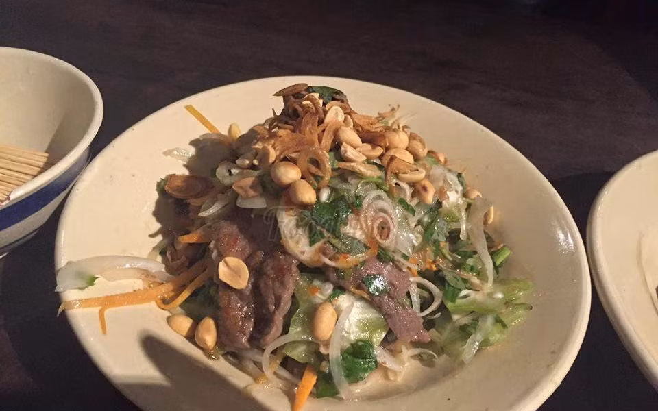 và rau trộn thịt bò cũng nằm trong số đó.