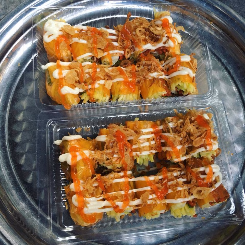 Bánh tráng cuộn mới nổi trong giới sinh viên Hà thành.