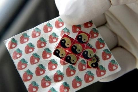 Ao giac do ma tuy tem giay co the keo dai vai ngay-Hinh-2