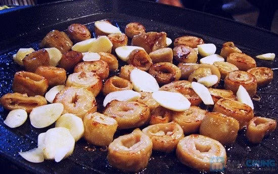 Cách chế biến làm sạch nội tạng lợn, bò: Nội tạng của hai loại gia súc này thường có mùi bám dai, khó chịu và khó rửa sạch, vì vậy bạn cần lưu ý những bước sau khi chế biến.