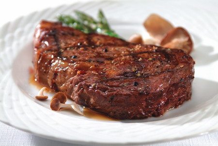 Món ăn độc đáo thịt bò nướng mù tạt.