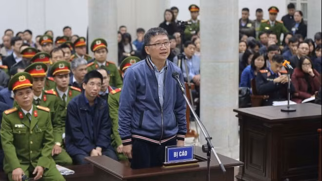 Ngoài ông Thăng, còn vô số quan chức cấp cao khác sẽ cùng đón Tết trong trại T16, đó là Trịnh Xuân Thanh - nguyên Chủ tịch HĐQT kiêm Tổng Giám đốc Tổng công ty cổ phần Xây lắp Dầu khí Việt Nam (PVC). Trong vụ án xảy ra tại PVN và PVC, ông Thanh bị tuyên phạt chung thân về tội "tham ô tài sản" và 14 năm tù về tội "Cố ý làm trái". Tổng hình phạt chung là chung thân. Nguồn ảnh: TT&amp;VH