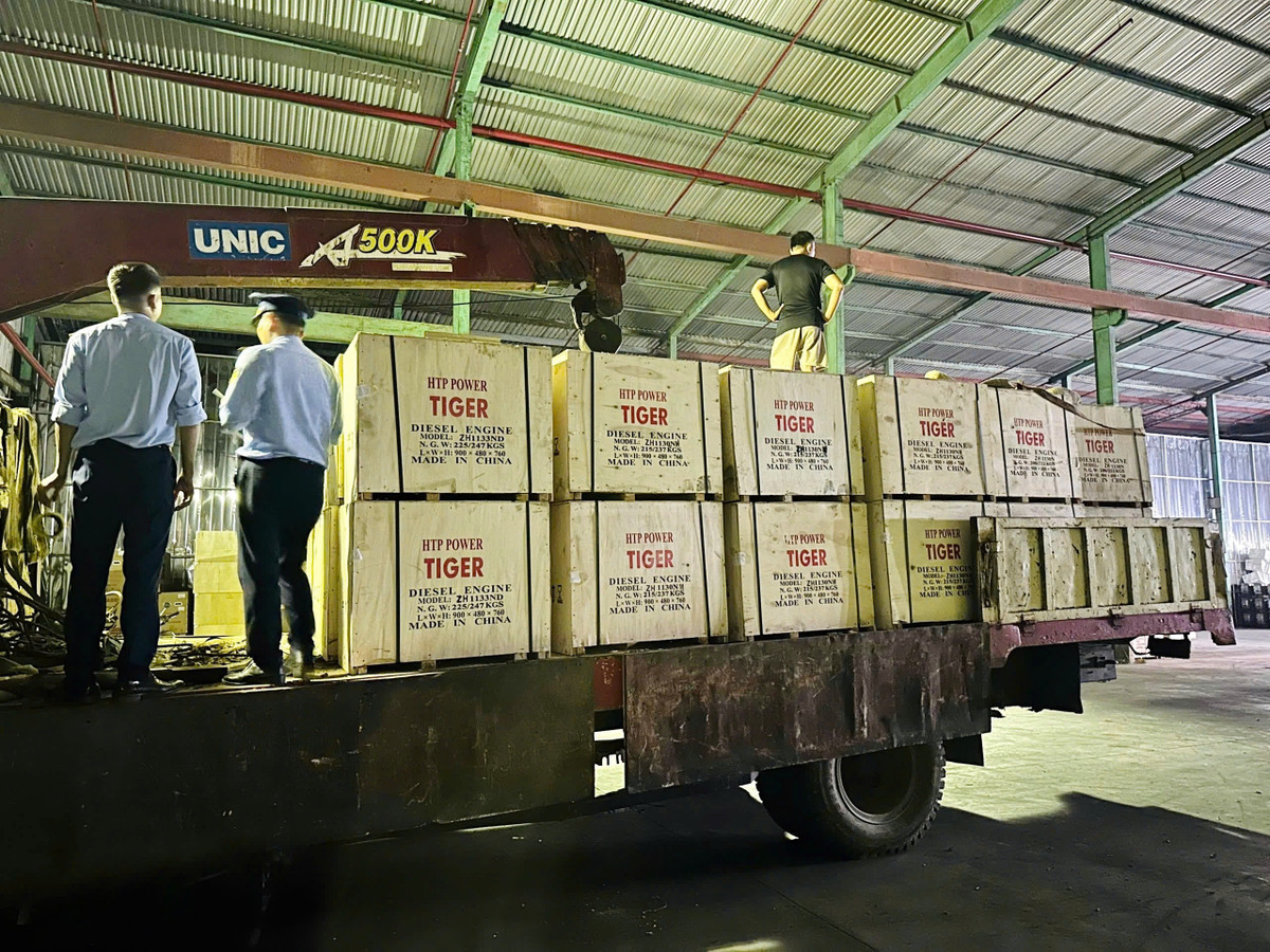 Xử phạt một doanh nghiệp nhập động cơ diesel xâm phạm quyền nhãn hiệu - Hình 2 Xu phat mot doanh nghiep nhap dong co diesel xam pham quyen nhan hieu-Hinh-2