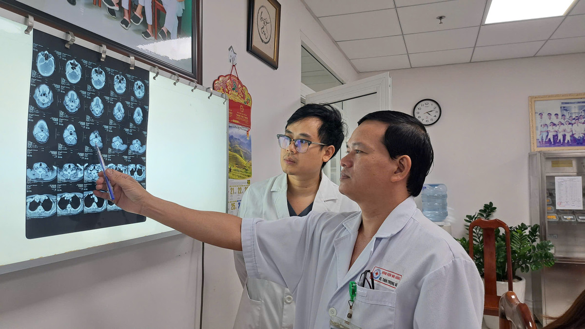 Phẫu thuật thành công khối u thân cảnh phải hiếm gặp Phau thuat thanh cong khoi u than canh phai hiem gap