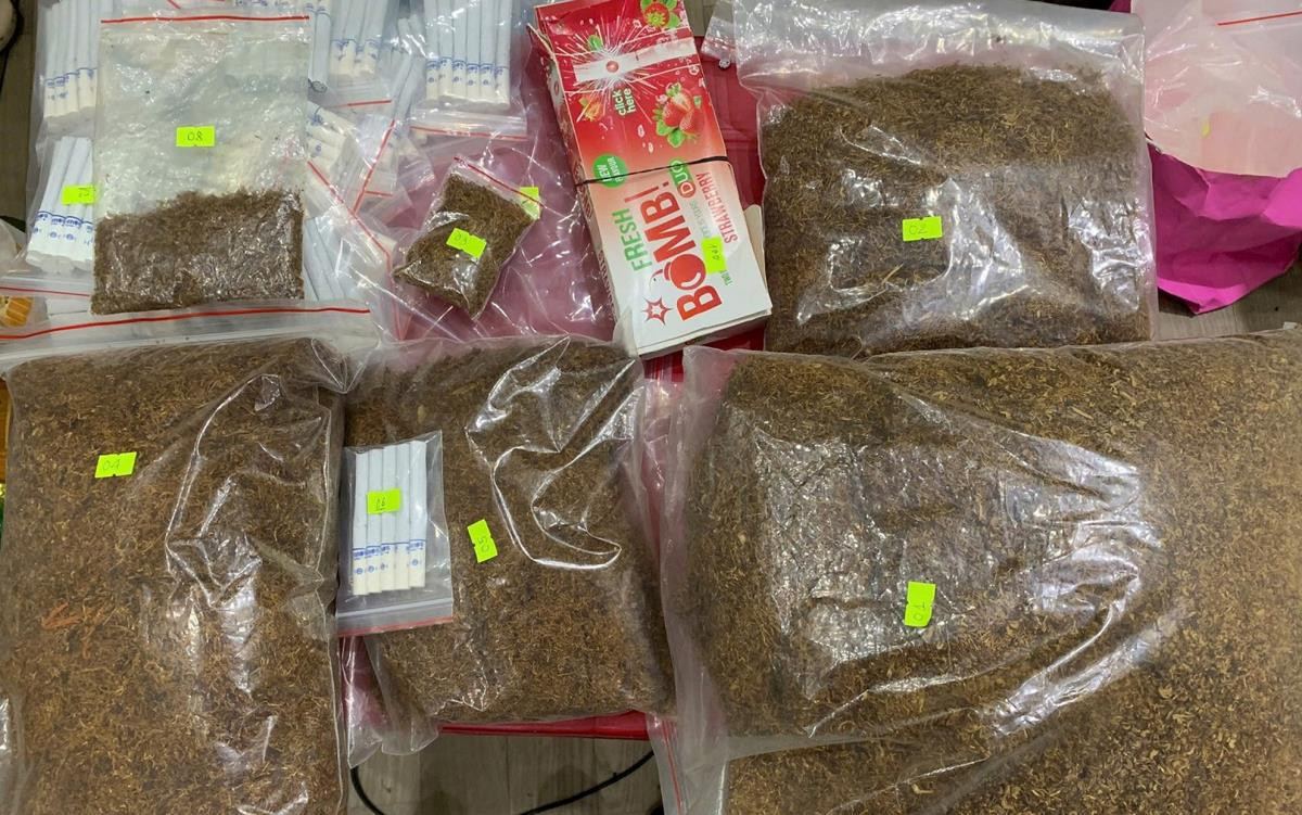 Chủ shop quần áo ở Quảng Nam kiêm bán thuốc lá tẩm ma túy Chu shop quan ao o Quang Nam kiem ban thuoc la tam ma tuy