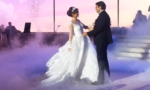 Tiểu thư của nhà tài phiệt người Nga - Gabriel Yushvaev rạng rỡ trong chiếc váy cưới siêu sang. Ảnh: Frivolett.