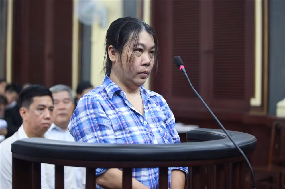 Bị cáo Phan Cẩm Loan - nguyên Phó trưởng phòng xuất nhập khẩu VN Pharma.