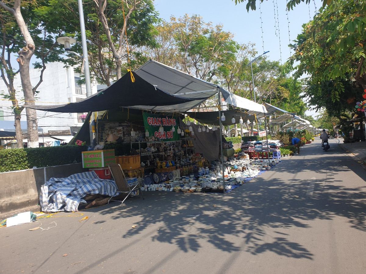 TP. HCM: Chợ hoa Tết Gò Vấp xuân Giáp Thìn 2024 có gì? - Hình 8 TP. HCM: Cho hoa Tet Go Vap xuan Giap Thin 2024 co gi?-Hinh-8