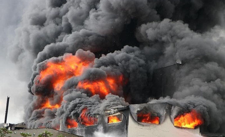 Hien truong khoi boc den troi cua vu hoa hoan kinh hoang o KCN Viet Huong-Hinh-7