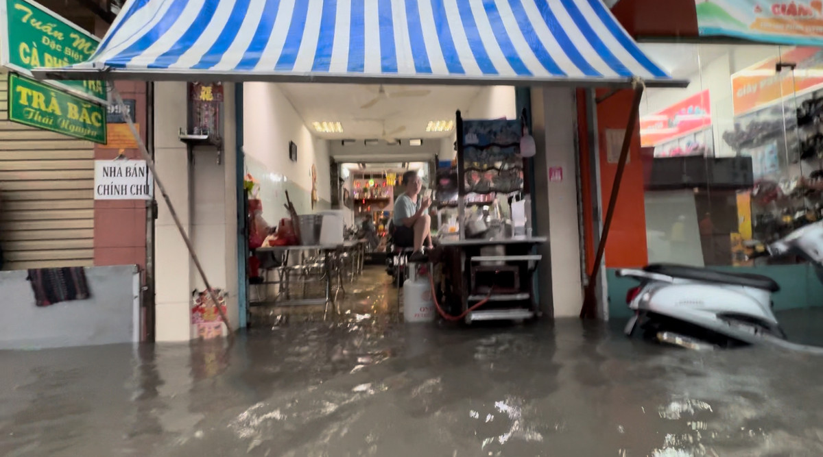 Quán ăn chịu trận...