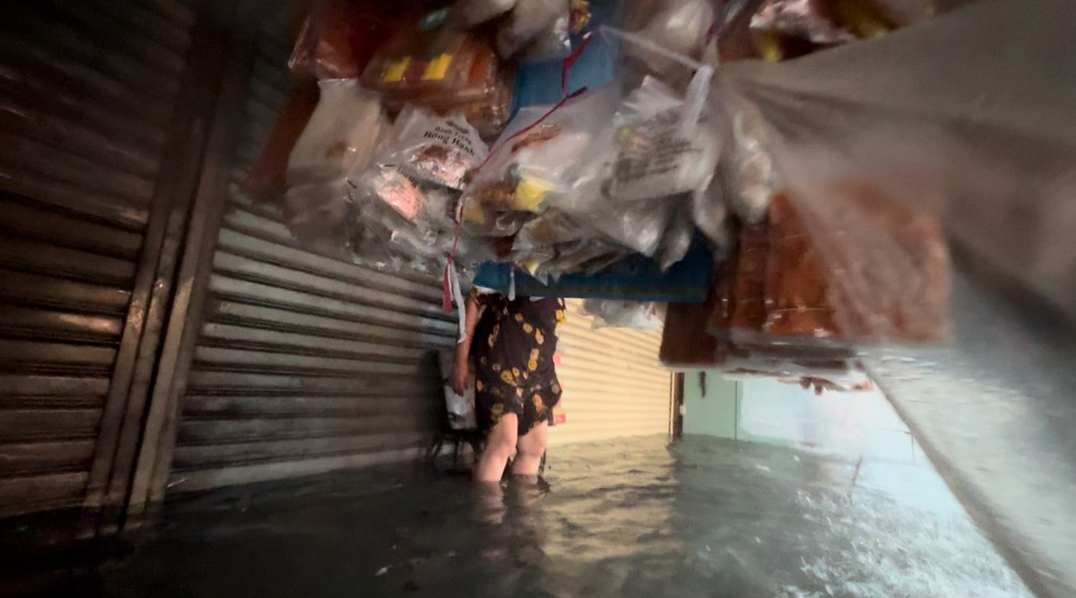 Tiểu thương vô cùng khốn đốn...