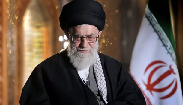 Lãnh tụ tối cao Iran sinh ngày 17/4/1939. Ông là con thứ hai trong một gia đình có 8 anh chị em. Ảnh: FT.