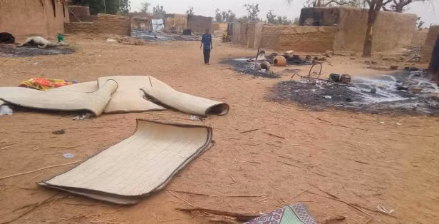 Trước đó, vào tháng 3/2019, ít nhất 150 người Fulani đã thiệt mạng trong vụ tấn công được cho là do nhóm người thiểu số Dogan tiến hành tại Ogossagou. Trong số các nạn nhân, gần 2/3 là trẻ em. Ảnh: The National.