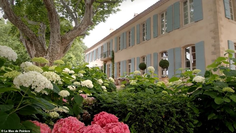 Ai nu nha ong Obama “hut” ong kinh truyen thong khi tham Phap-Hinh-11