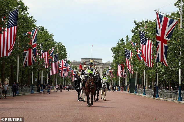 Hơn 10.000 cảnh sát Anh sẽ được điều động để đảm bảo an ninh khi Tổng thống Trump thăm chính thức vương quốc từ ngày 3/6 đến 5/6. Ảnh: Reuters.