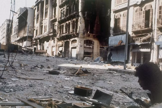 Vẫn là thành phố đấy nhưng là một khung cảnh khác sau cuộc nội chiến Lebanon.