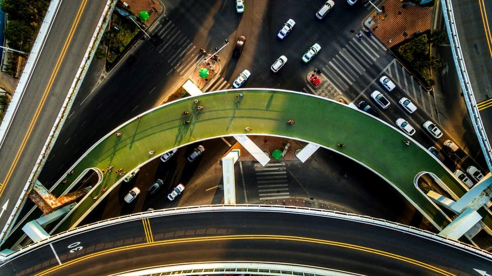 Dissing+Weitling đã tạo ra con đường xe đạp treo lơ lửng đầu tiên của Trung Quốc và làn đường xe đạp trên không dài nhất thế giới. Sau lần đầu tiên cực kỳ thành công, BAB thứ hai đã ra mắt tại Amsterdam vào tháng 6, trước khi bắt đầu chuyến lưu diễn toàn cầu với các thiết kế đột phá đang truyền cảm hứng cho những cách nghĩ mới để tạo ra các thành phố phù hợp với tương lai. Ảnh: BYCS.