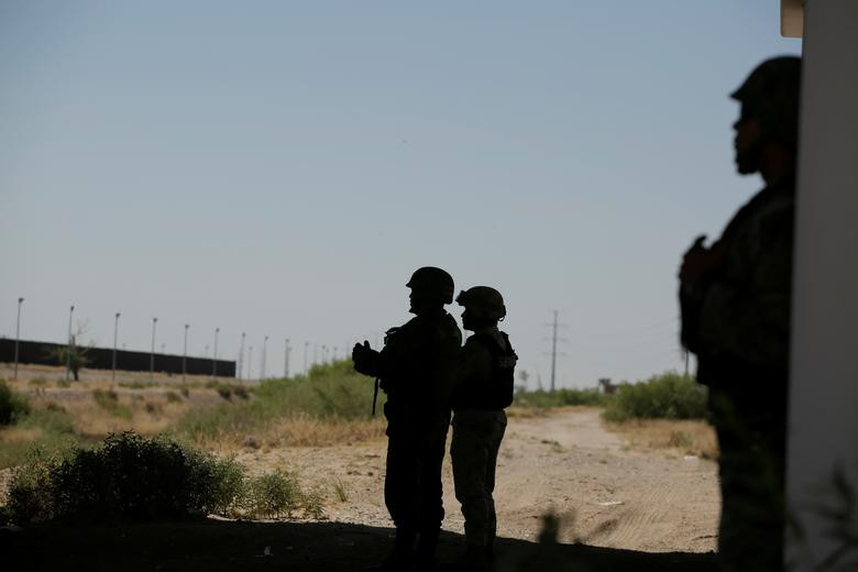 Chua kip toi My, nguoi nhap cu da bi “chan dung” tai Mexico-Hinh-7