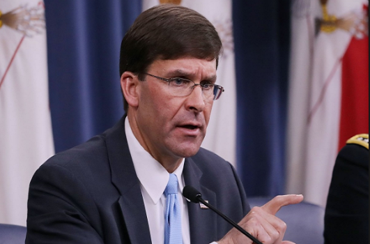 Bộ trưởng Mark Esper sinh ngày 26/4/1964 là một chính trị gia thuộc Đảng Cộng hoà Mỹ. Ông tốt nghiệp trường trung học Laurel Highlands năm 1982 và nhận bằng cử nhân của Học viện Quân sự Mỹ năm 1986. Ảnh: SCMP.