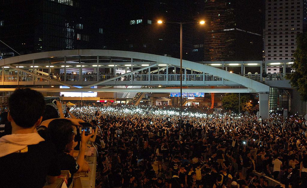 Gần 5 năm trước, Hong Kong cũng rơi vào "khủng hoảng" với cuộc biểu tình của học sinh, sinh viên năm 2014. Cuộc biểu tình nhằm đòi phổ thông đầu phiếu trong cuộc bầu cử lãnh đạo đặc khu hành chính Hong Kong 2017. Ảnh: Wikipedia.