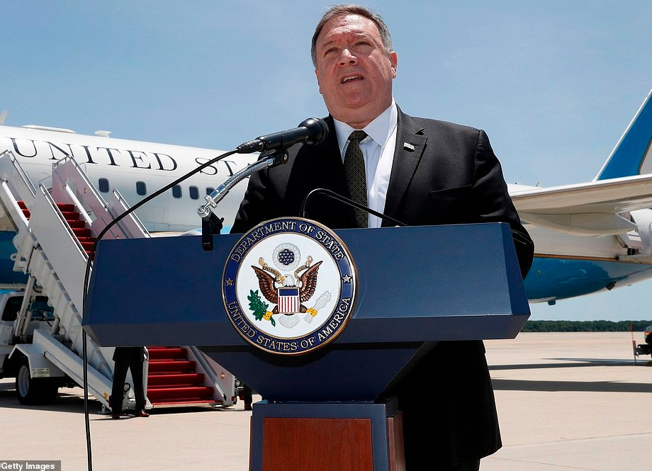 Trước đó, phát biểu với báo giới trước khi lên máy bay rời Washington đến Saudi Arabia ngày 23/6, Ngoại trưởng Mỹ Mike Pompeo cho biết chuyến đi đến Vùng Vịnh lần này là để đàm phán về vấn đề thành lập một liên minh toàn cầu chống Iran.