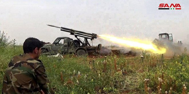 Quân đội Syria liền trả đũa bằng những đợt oanh kích dữ dội, tiêu diệt nhiều tay súng thánh chiến và gây tổn thất nặng nề cho bọn chúng. Ảnh: SANA.