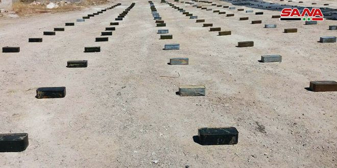 Được biết, Quân đội Syria đã cho nổ có kiểm soát một số thiết bị nổ tự chế và các bãi mìn mà nhóm khủng bố đã cài cắm trong khu vực trước khi chúng trốn chạy khỏi nơi này. Ảnh: SANA.