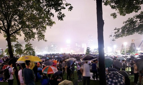 Hong Kong tiep tuc bieu tinh ngan du luat dan do