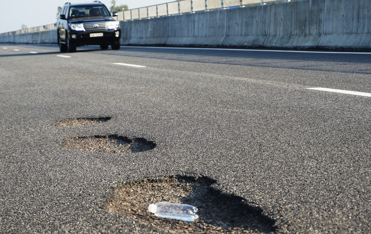 Cao tốc hơn 34.000 tỷ mới sử dụng đã chi chít 'ổ gà“: Chủ đầu tư nói gì? - Hình 2 Cao toc hon 34.000 ty moi su dung da chi chit 'o ga“: Chu dau tu noi gi?-Hinh-2