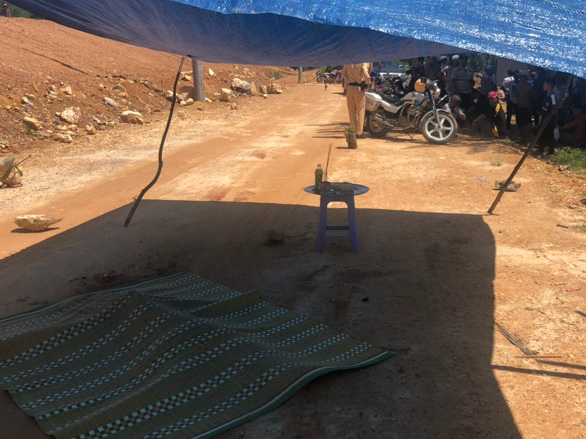 Truy tim tai xe o to tong chet cu ba roi bo tron