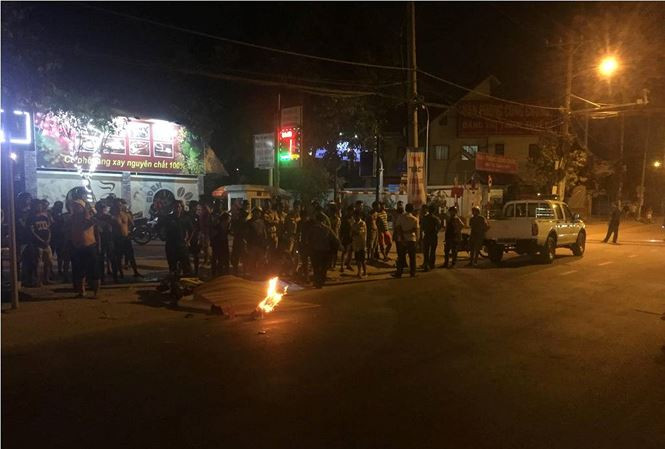 Truy tìm xe ô tô gây tai nạn chết người rồi bỏ trốn Truy tim xe o to gay tai nan chet nguoi roi bo tron