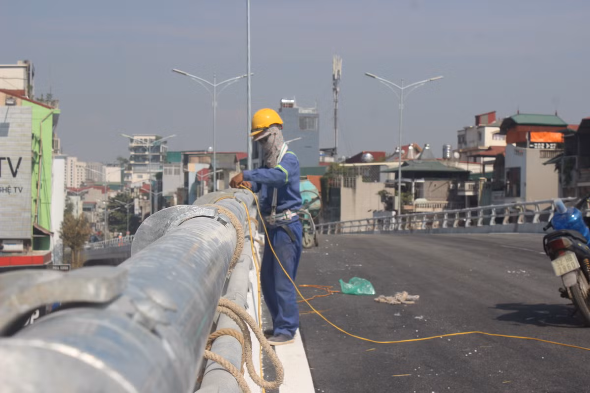 Ha Noi: Can canh cau vuot An Duong 312 ty dong sap thong xe-Hinh-10