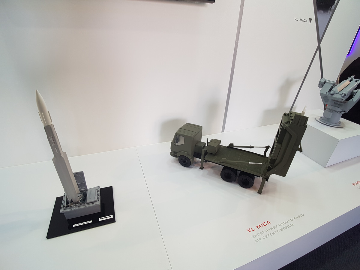 Dàn tên lửa phòng không của hãng MBDA tại HSE 2018, nhà thầu quốc phòng không đến từ Pháp này là một trong những công ty thường xuyên tham dự các kỳ Triển lãm quốc tế về an ninh trong những năm trở lại gần đây.