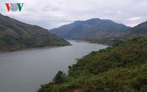 Vi sao 17 can bo Son La vuong vong lao ly o du an thuy dien?