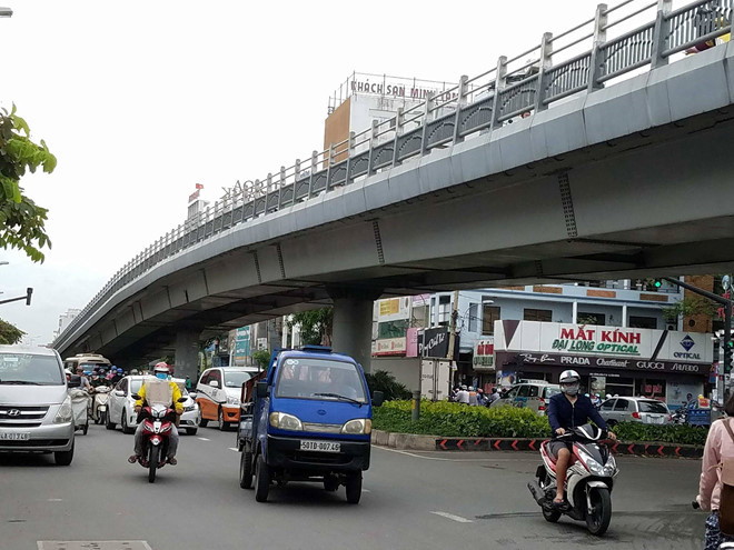 Cầu vượt Cộng Hòa - Hoàng Hoa Thám (TP Hồ Chí Minh) tổng mức đầu tư khoảng 245 tỷ đồng. Ảnh: Người đưa tin.