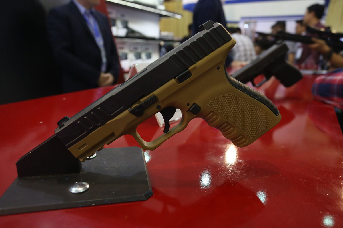 Một mẫu súng ngắn của công ty vũ khí TARA tại HSE 2018.