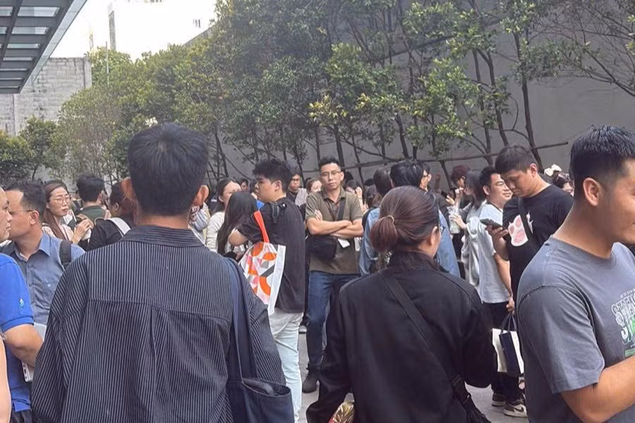 Du chan dong dat Myanmar khien TP HCM rung lac, nhieu nguoi hoang so-Hinh-3